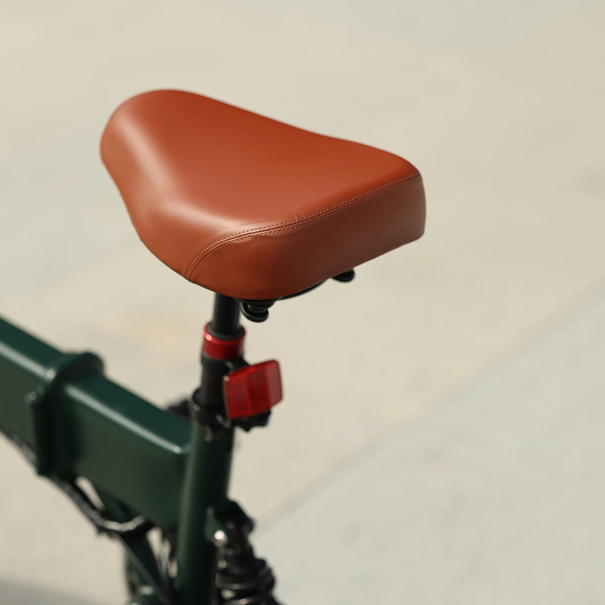 Saddle -Wider, Larger with Dual Springs